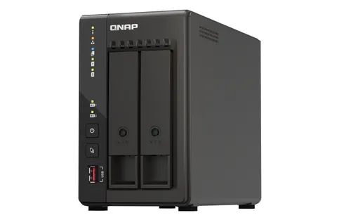 NAS 2 bahías, Dos puertos 2,5GbE, 8 GB de RAM y disponibilidad a largo plazo
